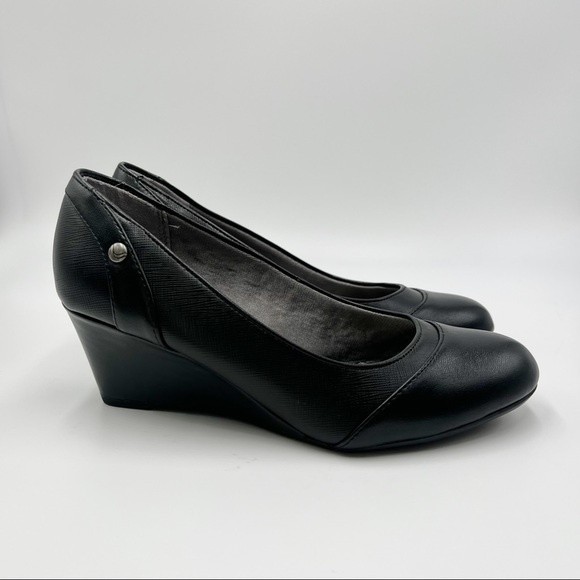 6W 6 WIDE WIDTH Life Stride Womens Dreams Black Wedges Pumps Heels Shoes - Picture 2 of 15
